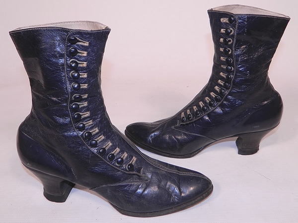 Button Up Victorian Women's Boots